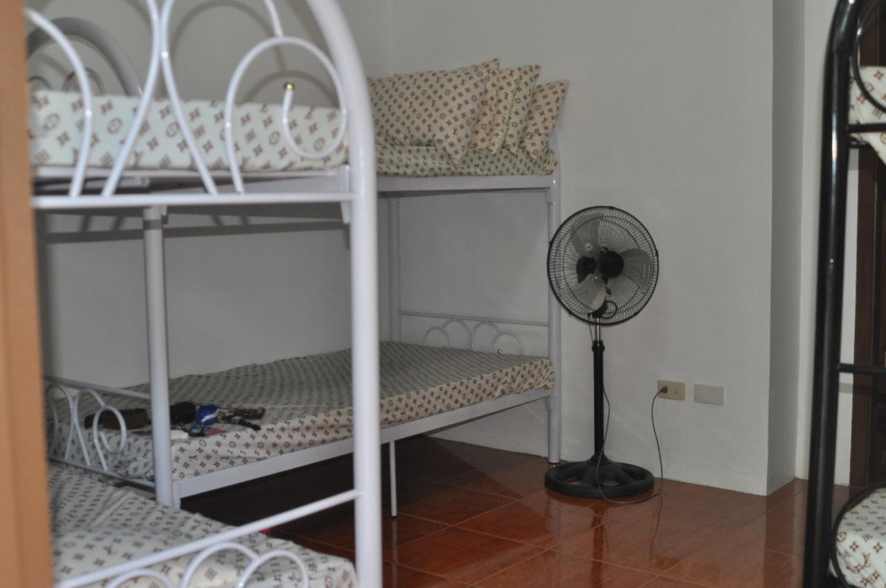 Bognot Lodge : Alvin Bognot Mt Pinatubo Guesthouse And Tours Santa Juliana Ruang foto