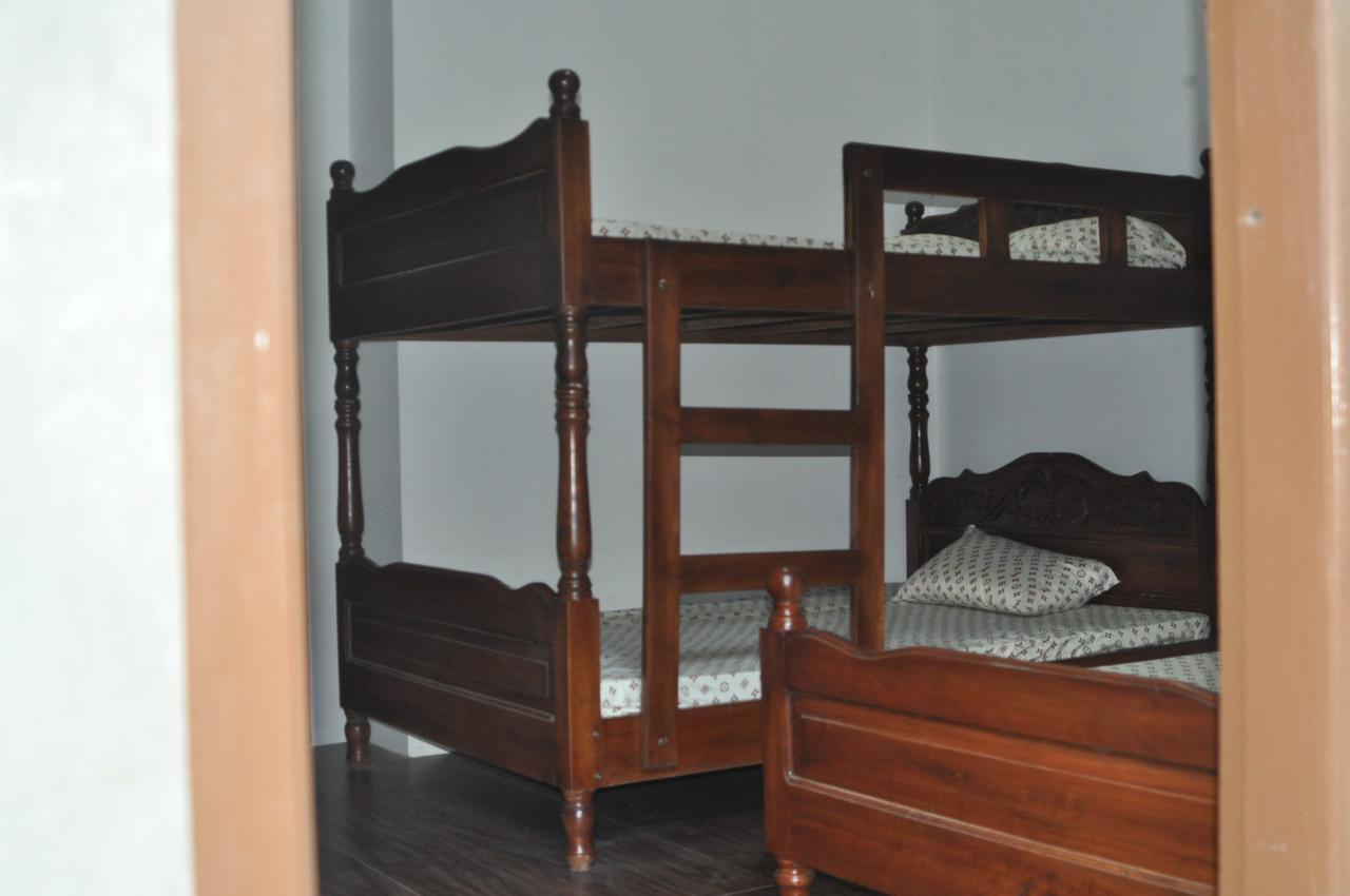 Bognot Lodge : Alvin Bognot Mt Pinatubo Guesthouse And Tours Santa Juliana Ruang foto