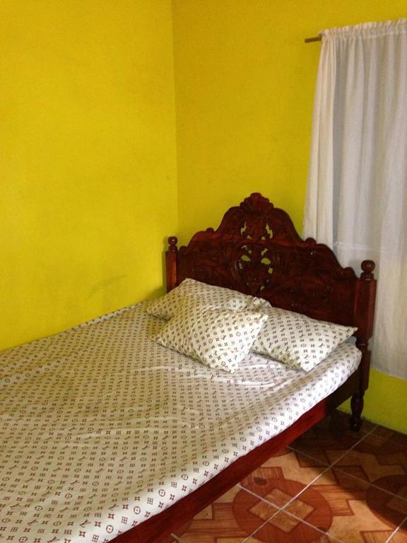 Bognot Lodge : Alvin Bognot Mt Pinatubo Guesthouse And Tours Santa Juliana Bagian luar foto